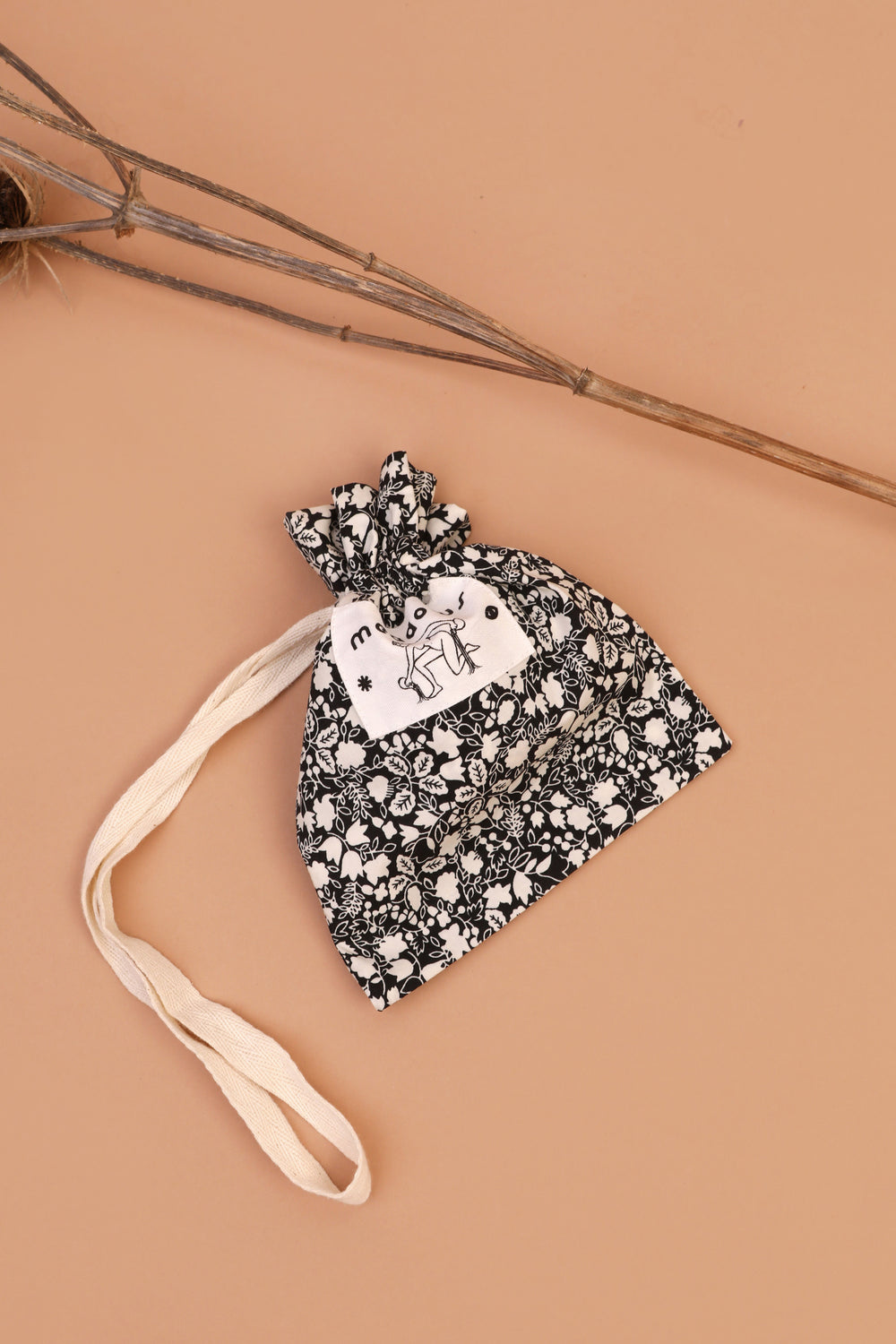 Small Drawstring Bag Black White Floral